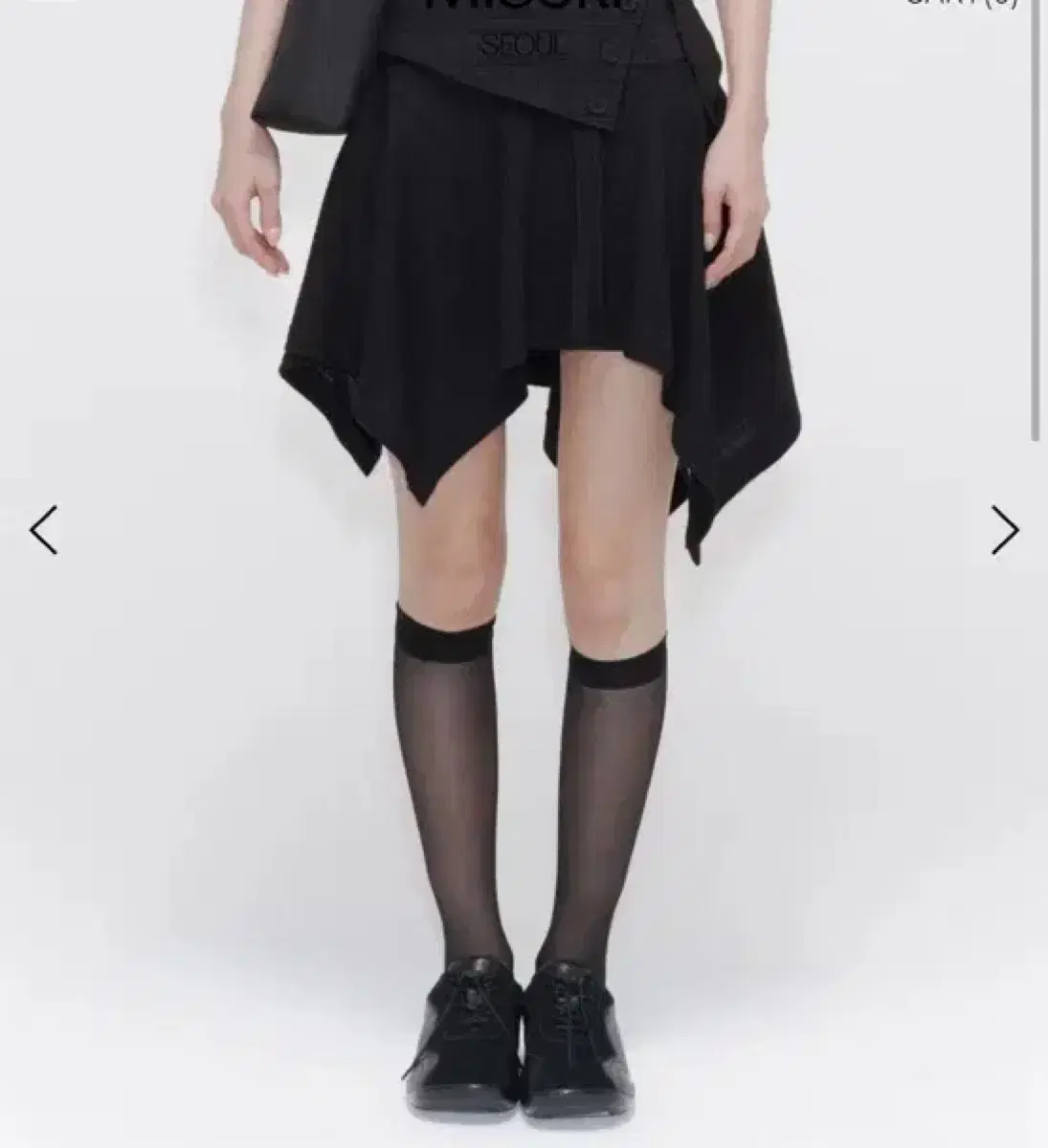 【MISEKI SEOUL】Unbalanced flow mini skirt★韓国人気★追跡付 Unbalanced flow mini skirt BLACK - 감도 깊은 취향 셀렉트샵 29CM